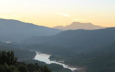 Chinnakanal-lake-view